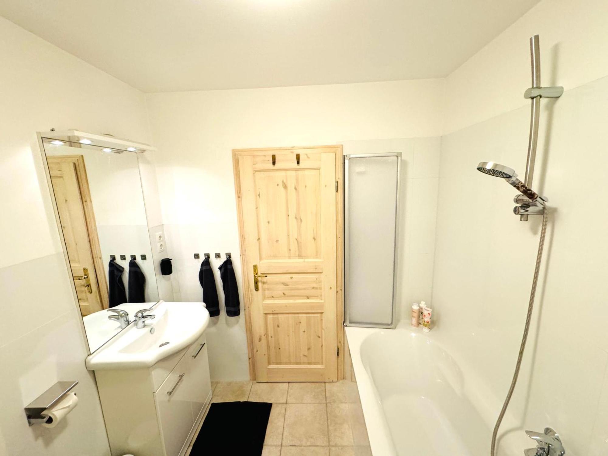 Superhosts Zentrum - Parkplatz - Badewanne - Netflix - Kaffee * Bremen