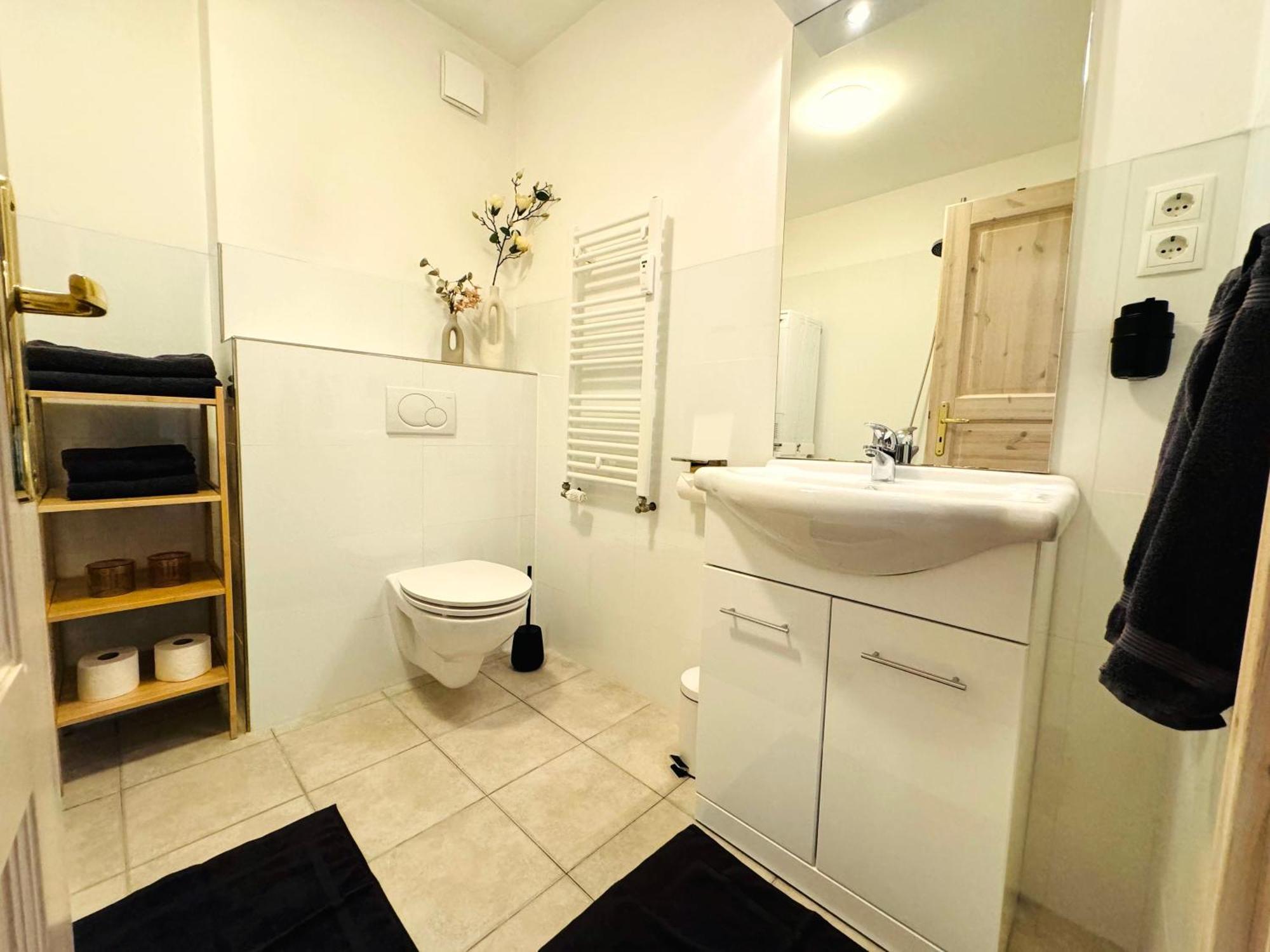 Superhosts Zentrum - Parkplatz - Badewanne - Netflix - Kaffee Apartment